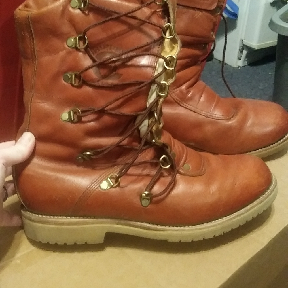 Orignal Chippewa Pewa Falls, Wis Boots